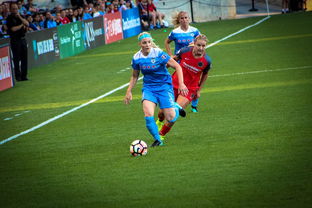 九游娱乐-五大联赛是否推进反向控球思维重塑中场结构，反向投球  第3张